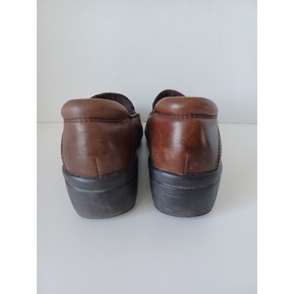 CLARKS "ARTISAN" LADIES BROWN LEATHER SLIP-ON SHOES-62411-8M. - Picture 4 of 7